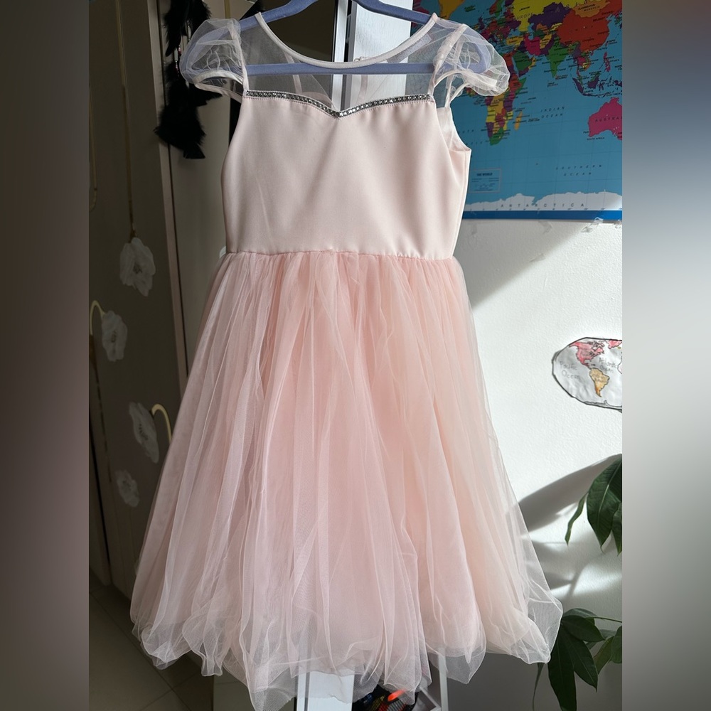 Monnalisa light  Pink Tulle Dress, size 6 girls. Lightly used